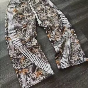 Camouflage Patterned Pants with White Stripes